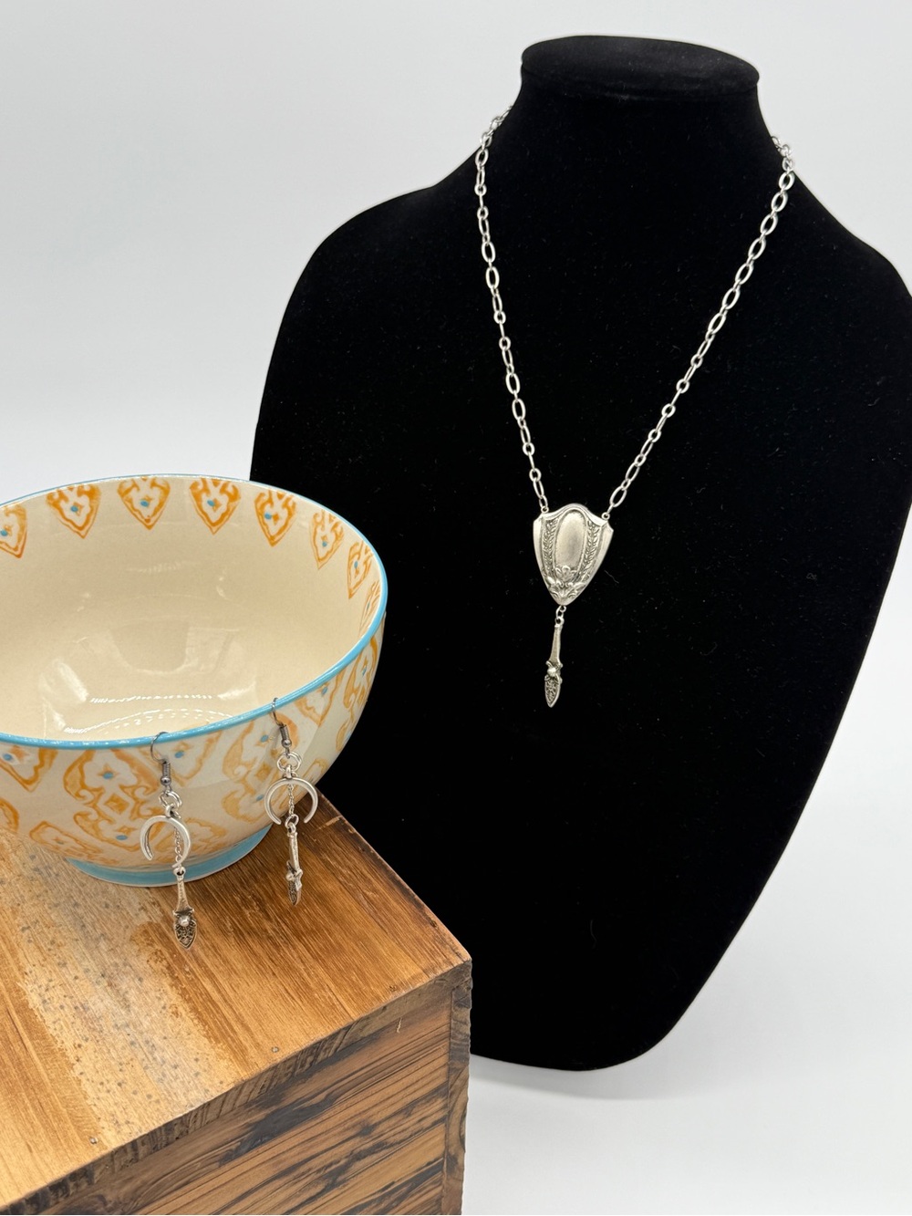 Shield Pendant Necklace with Matching Dangle Earrings Silvertone